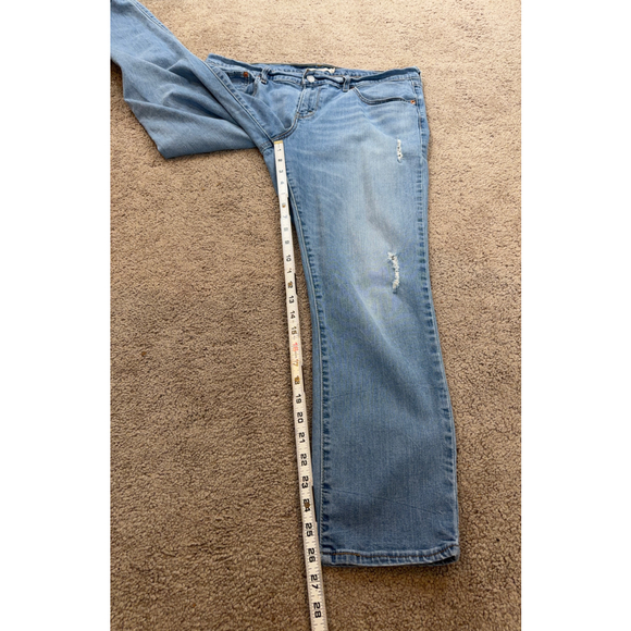 Women's Levi's Blue Distressed Boyfriend Jeans Sz 31 Minimalist 90s Inspired Y2K - Picture 7 of 16